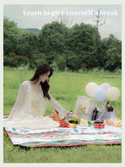 Outdoor picnic mat is a hand-held luggage protection and moisture-proof camping blanket, suitable for travel, beach and trips.