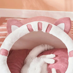 Comfortable pet house in adorable pink British shorthair cat design – soft, warm, and removable