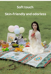 Outdoor picnic mat is a hand-held luggage protection and moisture-proof camping blanket, suitable for travel, beach and trips.