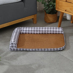 The Cat and Dog House Uses Large Straw MATS, Cat Beds, Ice Beds, Semi-disassembled and Washed Bamboo Mat MATS Pet Ice Pad